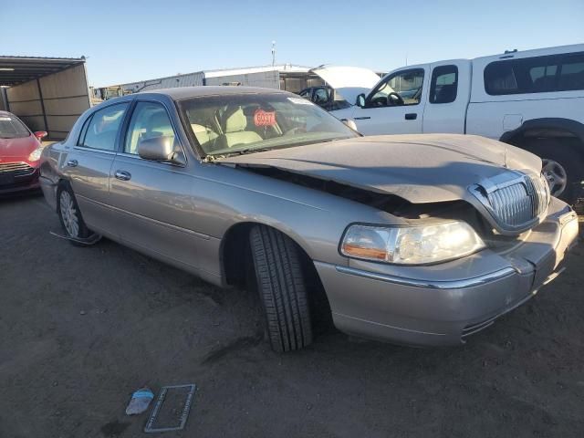 2003 Lincoln Town Car Signature