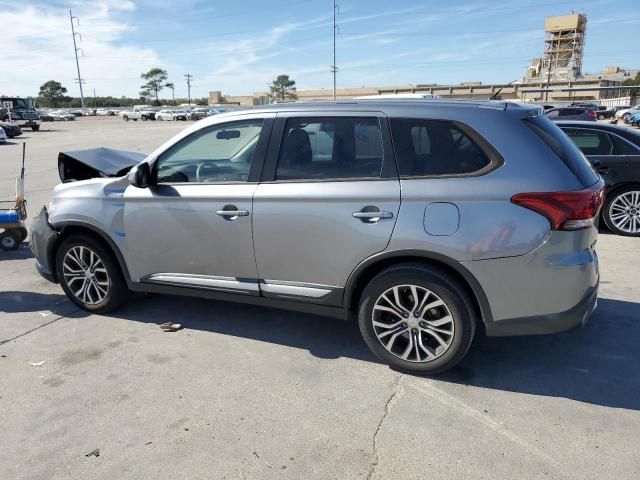 2016 Mitsubishi Outlander SE