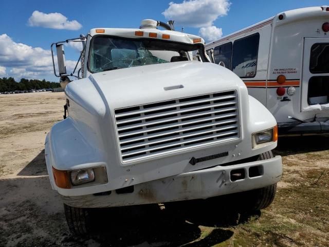 2001 International 4000 4900