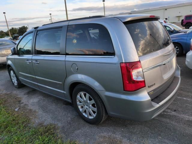 2013 Chrysler Town & Country Touring