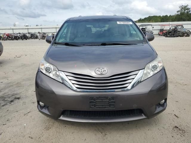 2015 Toyota Sienna XLE