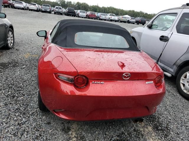 2016 Mazda MX-5 Miata Grand Touring