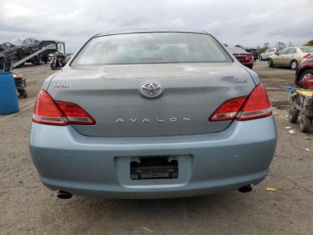 2005 Toyota Avalon XL