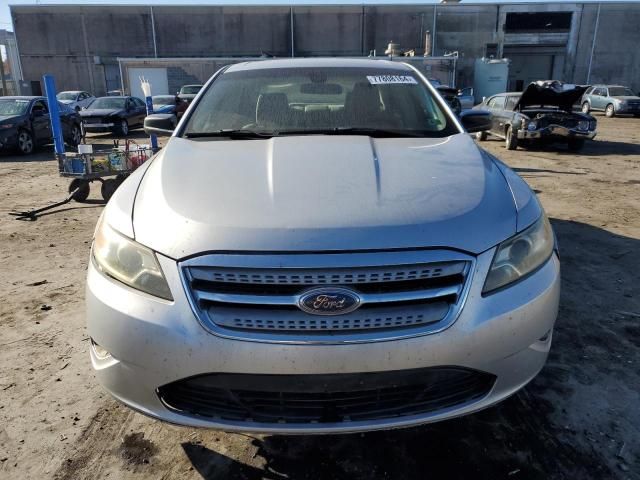 2010 Ford Taurus SE