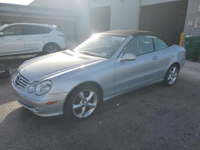 2005 Mercedes-Benz CLK 320