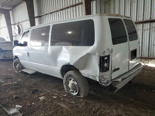 2004 Ford Econoline E350 Super Duty Wagon