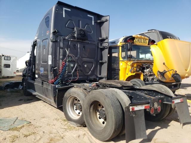 2022 Freightliner Cascadia 126