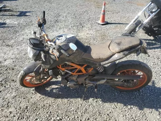 2016 KTM RC 390