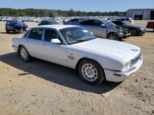 2000 Jaguar XJ8