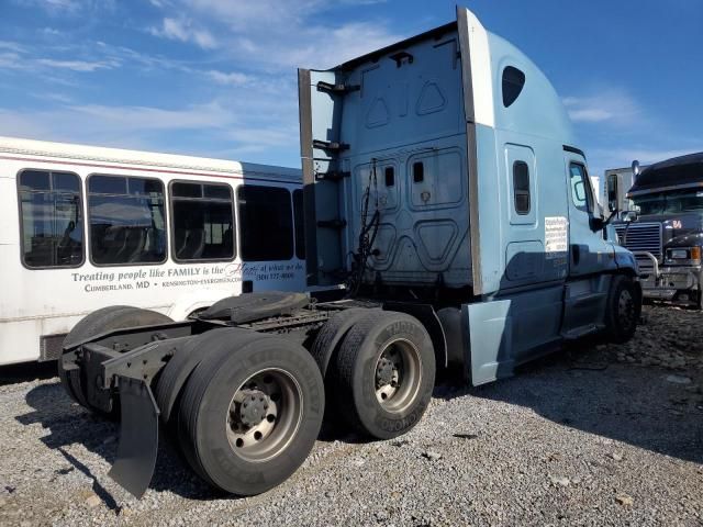 2014 Freightliner Cascadia 125