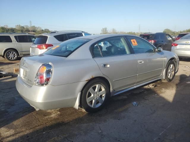 2004 Nissan Altima Base