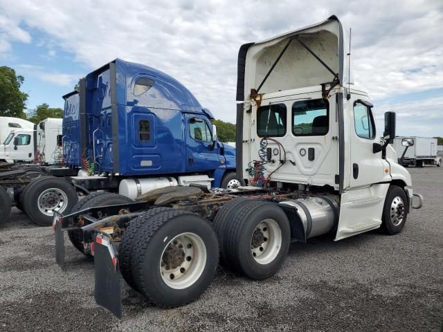 2017 Freightliner Cascadia 125