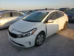 KIA Vehiculos salvage en venta: 2017 KIA Forte LX