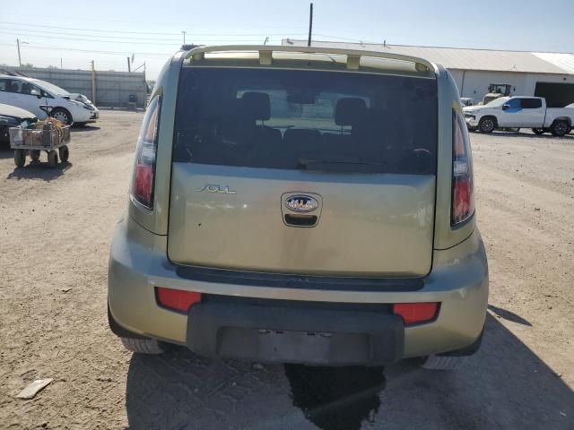 2011 KIA Soul +