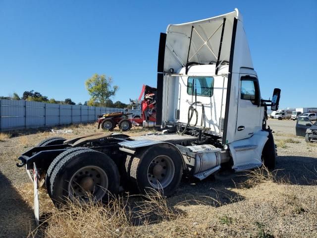 2019 Kenworth Construction T680