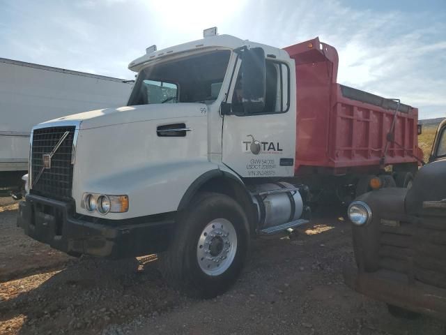 2003 Volvo VHD