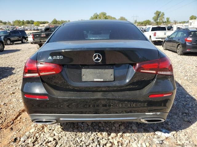 2019 Mercedes-Benz A 220