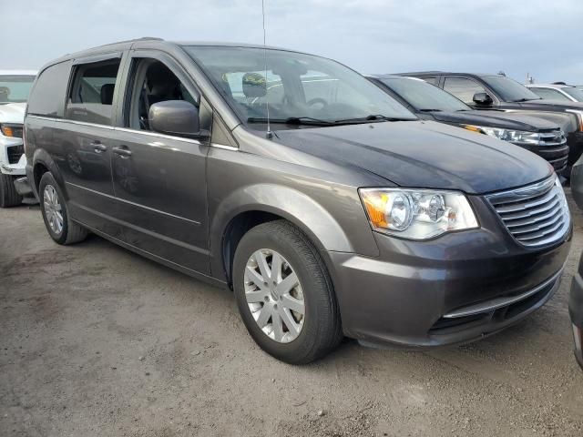 2016 Chrysler Town & Country LX