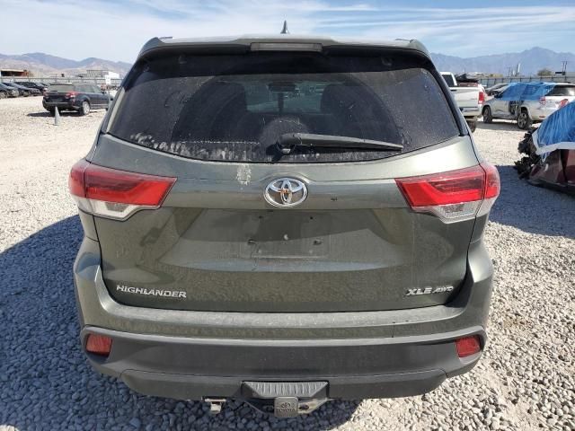 2019 Toyota Highlander SE