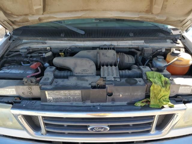 2008 Ford Econoline E450 Super Duty Cutaway Van