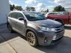 2017 Toyota Highlander SE