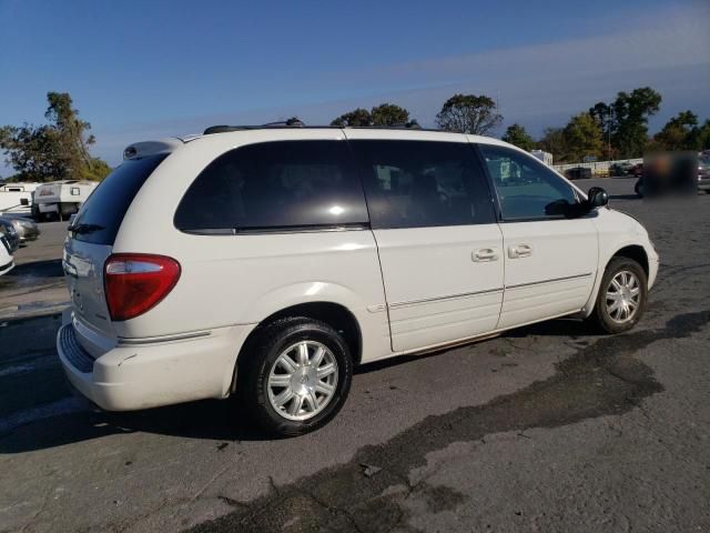 2005 Chrysler Town & Country Touring