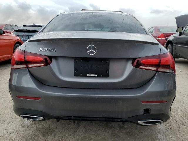 2019 Mercedes-Benz A 220