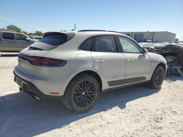 2022 Porsche Macan