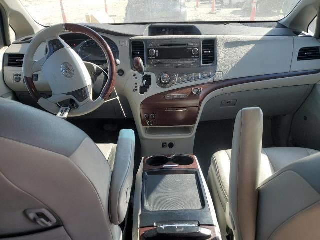 2011 Toyota Sienna XLE