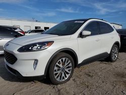 Carros dañados por inundaciones a la venta en subasta: 2022 Ford Escape Titanium