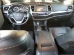 2017 Toyota Highlander SE