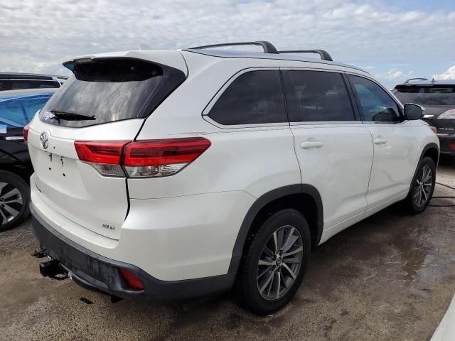 2018 Toyota Highlander SE