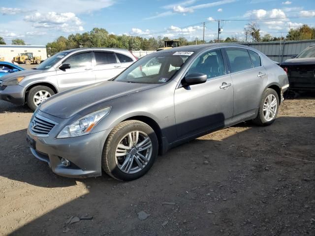 2015 Infiniti Q40