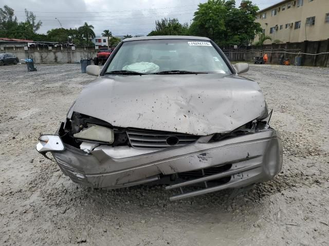 1999 Toyota Camry LE