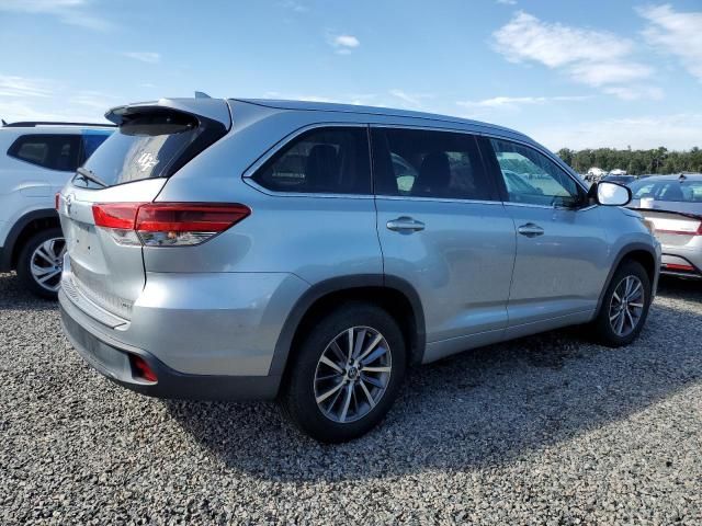 2017 Toyota Highlander SE