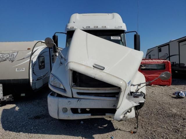 2013 Freightliner Conventional Columbia