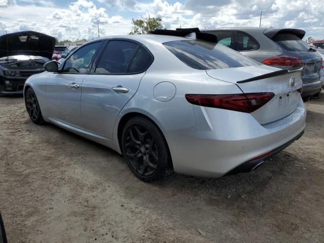 2021 Alfa Romeo Giulia Sport