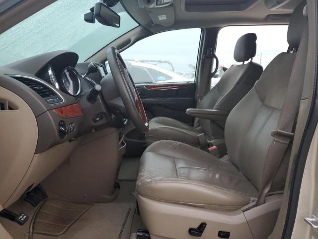 2015 Chrysler Town & Country Limited Platinum