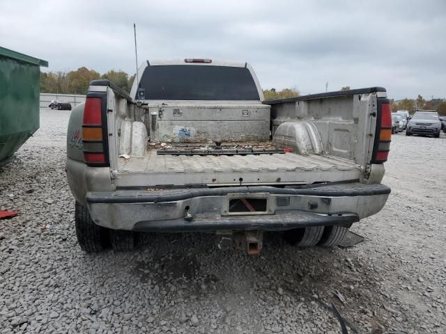 2004 GMC New Sierra K3500