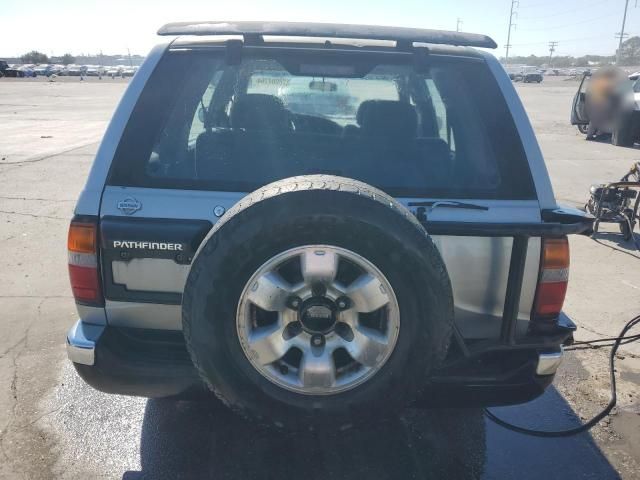 1999 Nissan Pathfinder XE