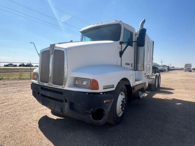 1990 Kenworth Construction T600