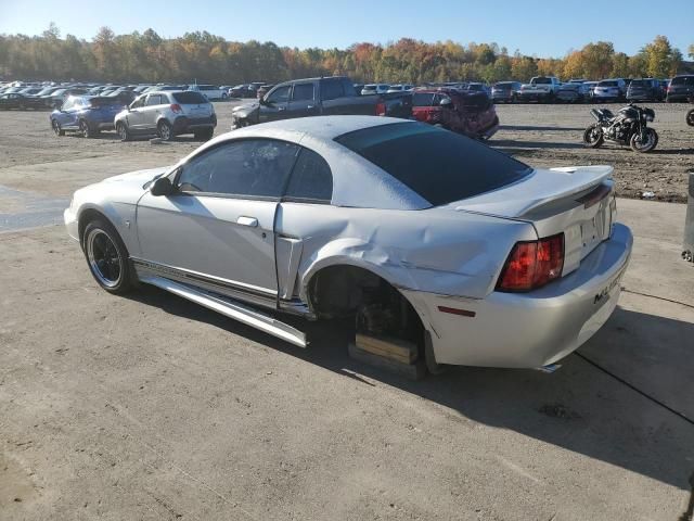 2000 Ford Mustang