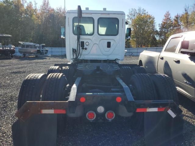 2017 Freightliner Cascadia 125