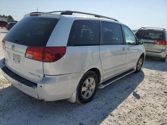 2005 Toyota Sienna XLE