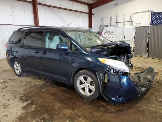 2011 Toyota Sienna LE