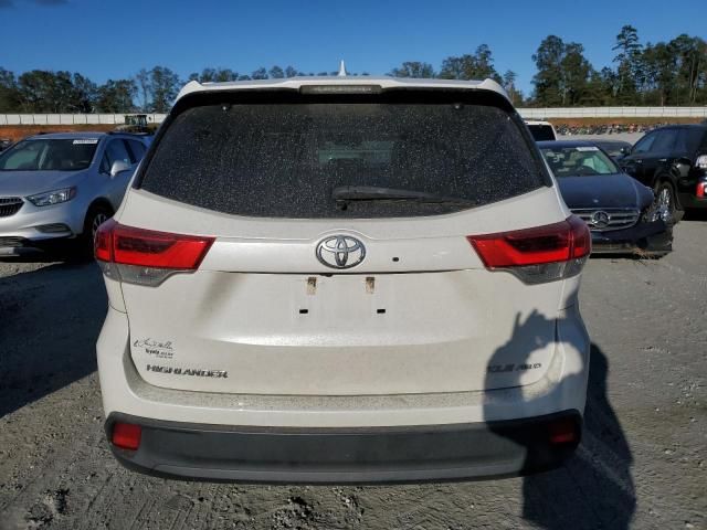 2017 Toyota Highlander SE