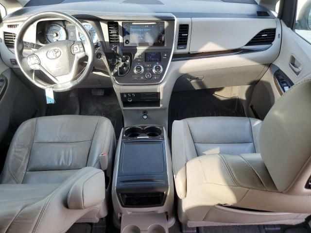 2015 Toyota Sienna XLE