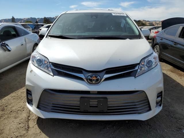 2019 Toyota Sienna XLE