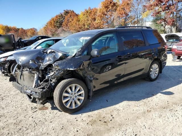 2015 Toyota Sienna LE