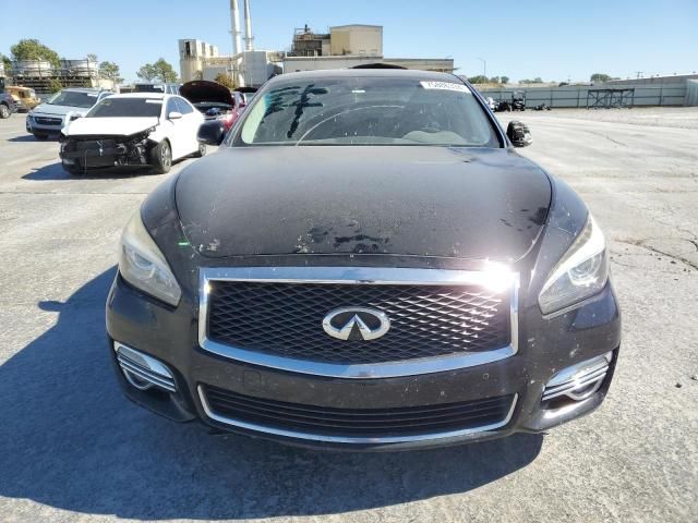 2015 Infiniti Q70 3.7